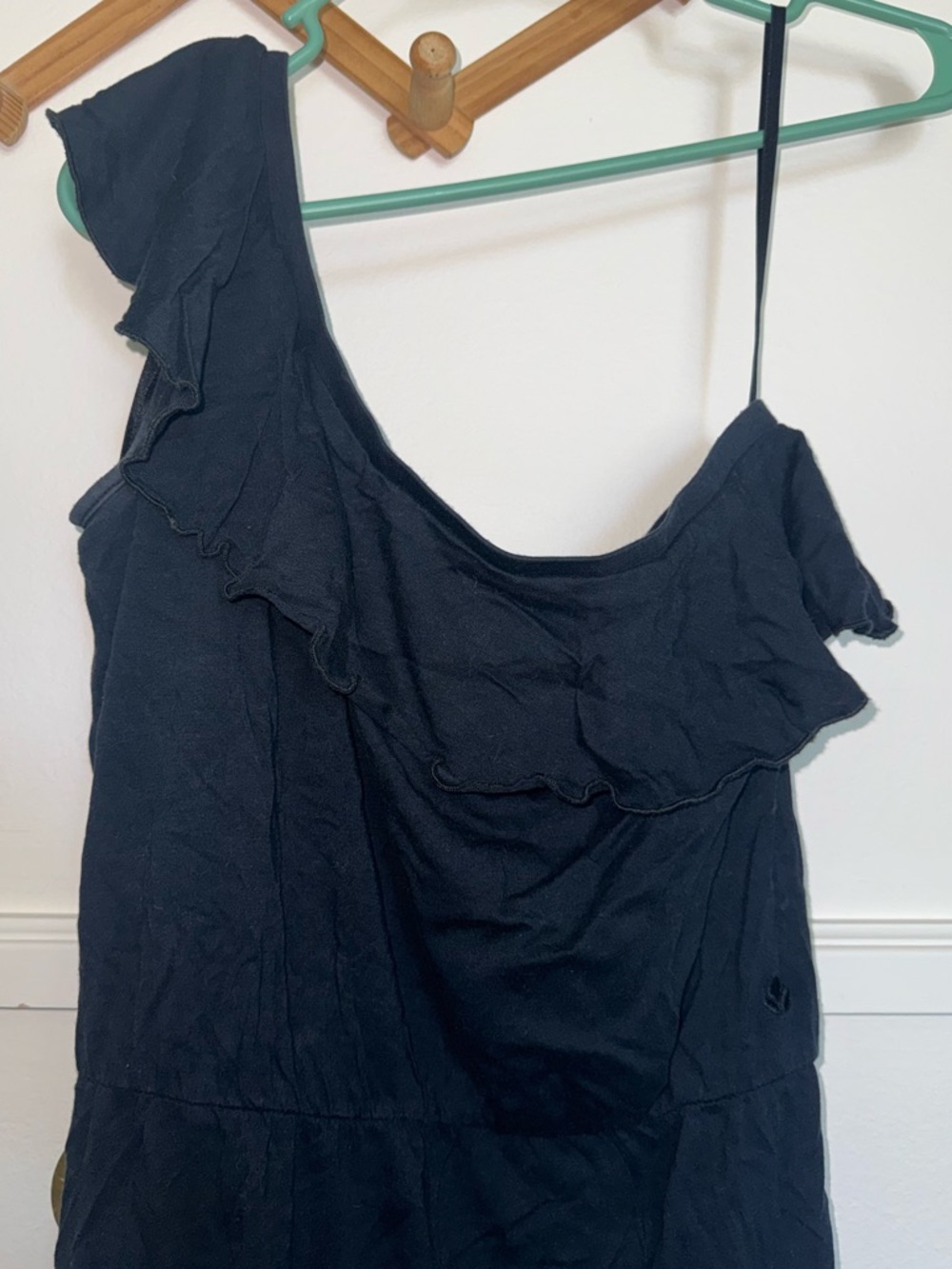 Reef One-Shoulder Ruffle Dress - Picture 2 of 6